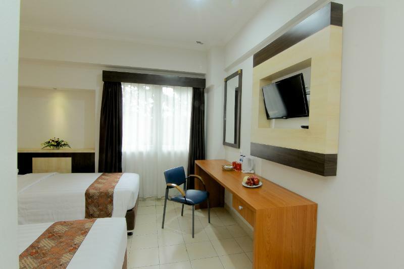 University Hotel Sunan Kalijaga Kalasan Exterior photo